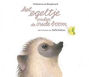 het_egeltje_onder_de_oude_boom